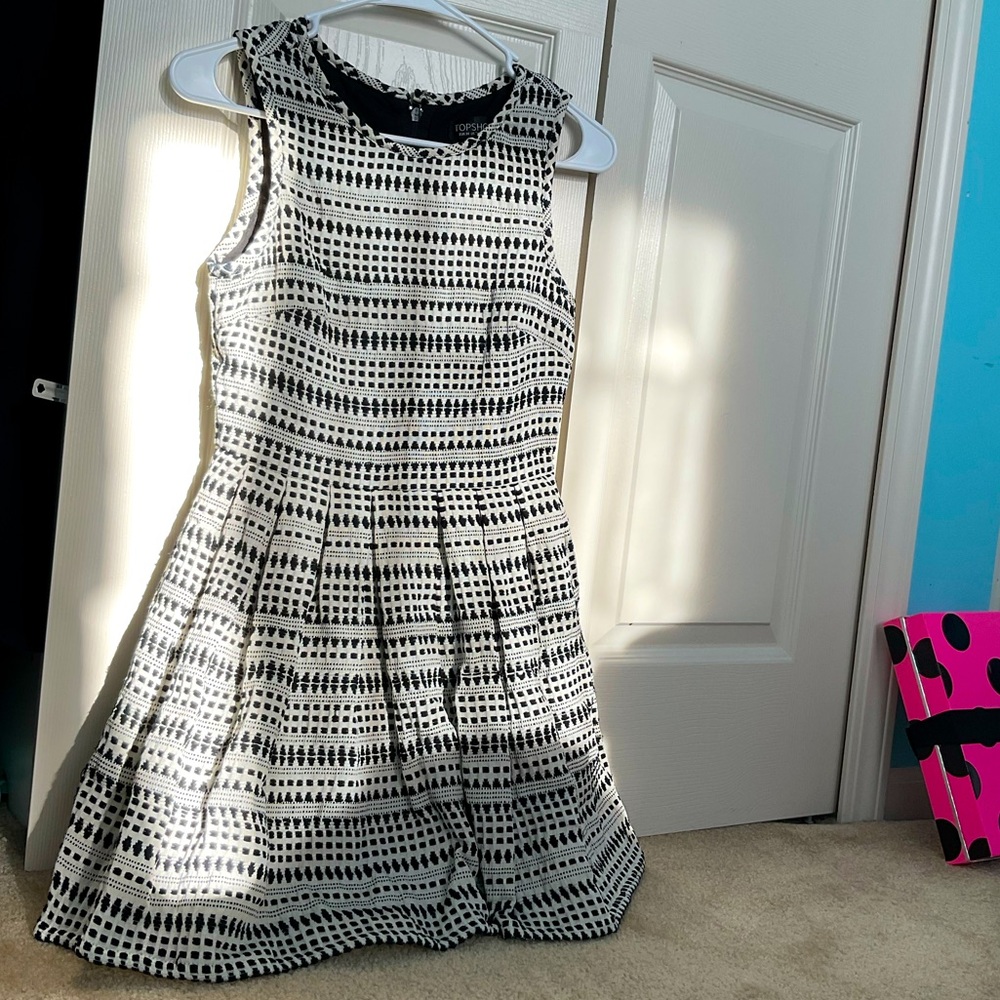 TOP SHOP Black and White Dress🖤🤍🖤 US 2